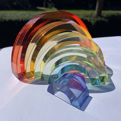 eduplay-regenbogen-hetspeellab-kleurspel-openeinde Eduplay acryl bogen uitelkaar in zonlicht of lichtafel