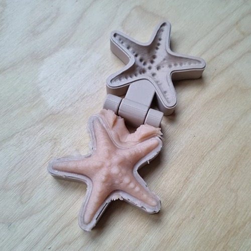 Kiddi-mal-zeester-sensorisch-klei-zand-speellab Zeester mal voor speeltafel met zand en klei voor kinderen